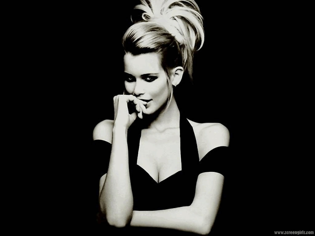 Claudia Schiffer - Picture