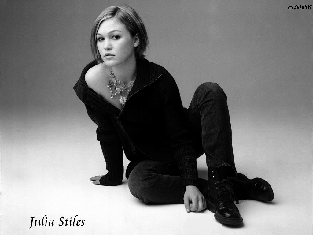 Julia stiles