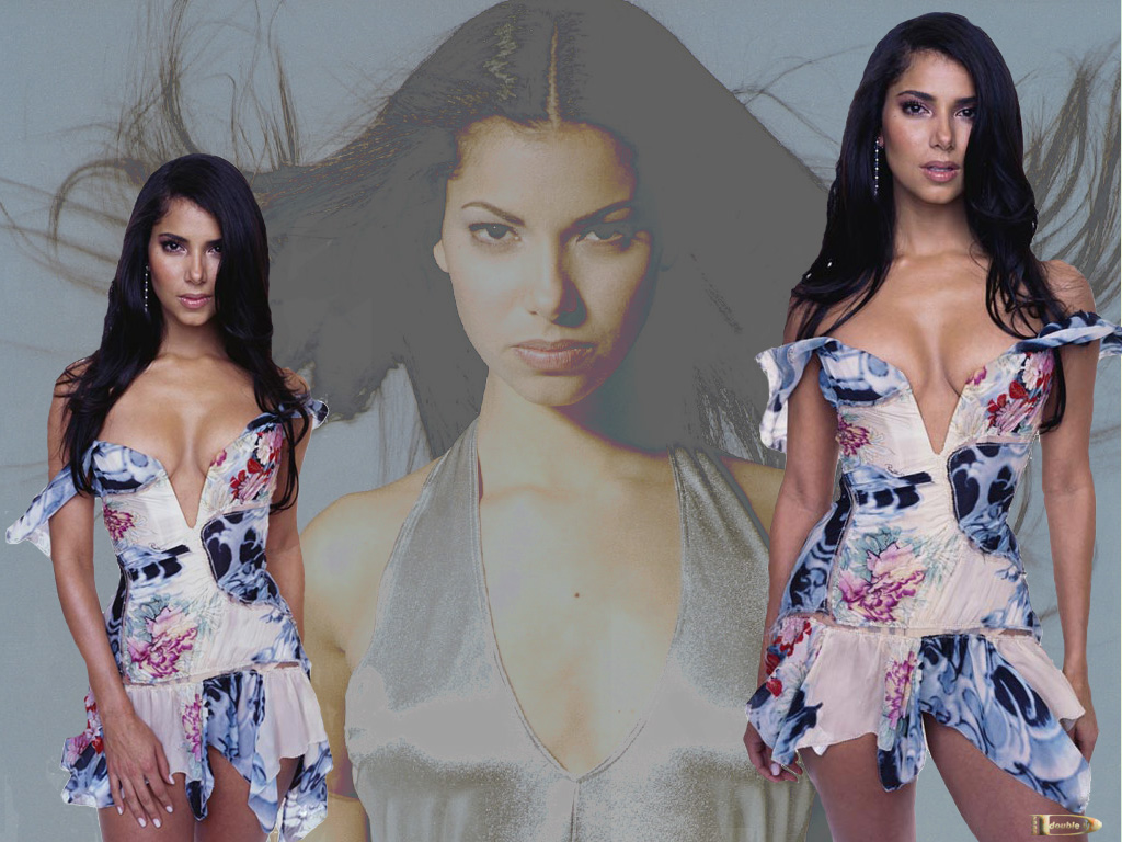 Roselyn Sanchez - Photo Colection